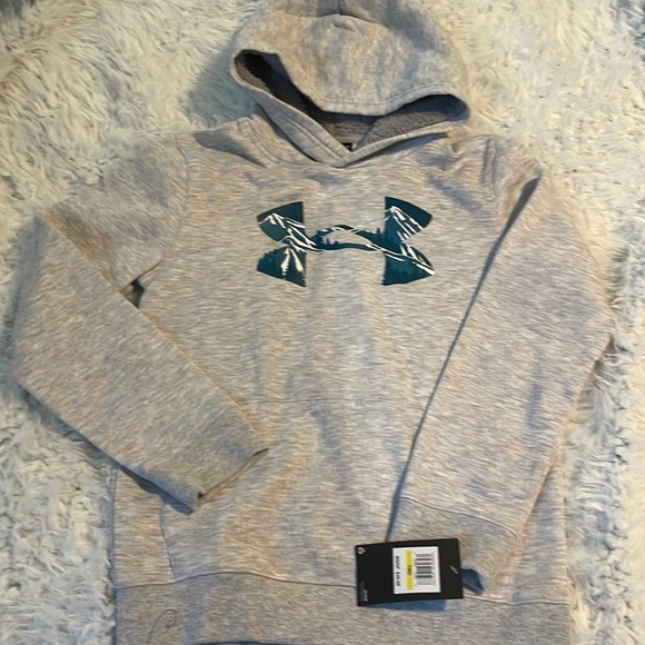 Under Armour Other - Under Armour hoodie
